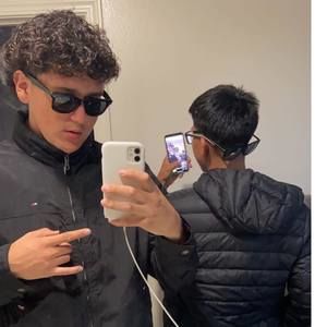 Meet your Posher, Leonel